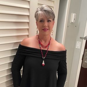 Meet your Posher, Posh